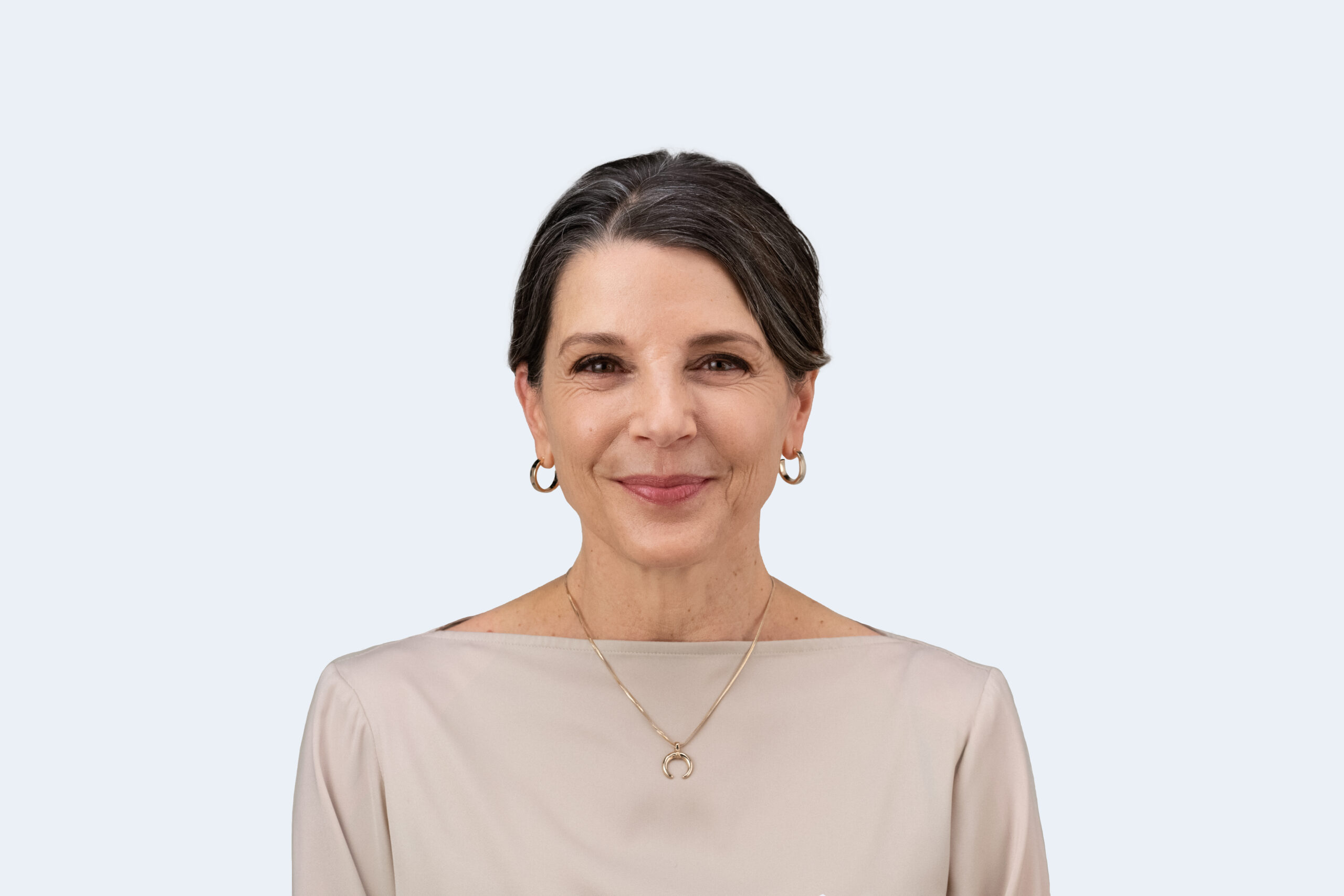 Cathy_Front_Soft_Smile_Before_2174_RGB_v2